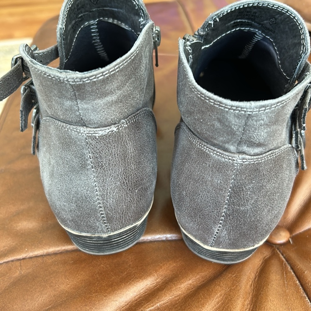 Gray Ankle Boots for Men - Picture 4 of 6